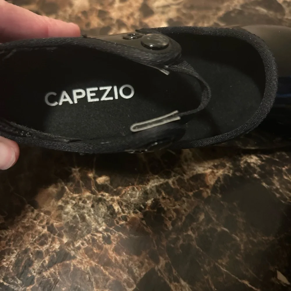 Capezio Kids Glossy Black Dress Shoes - size toddler 8.5